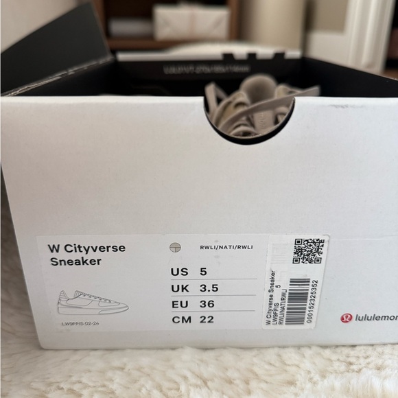 Lululemon women’s cityverse sneaker size 5 worn once, raw linen color - Picture 2 of 4